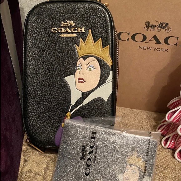 Disney X Coach Eva Phone Crossbody & Card Holder With Evil Queen Motif NWT. - Picture 10 of 12